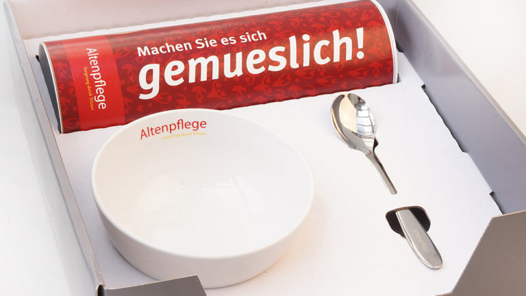 Müsli verpackt im Karton